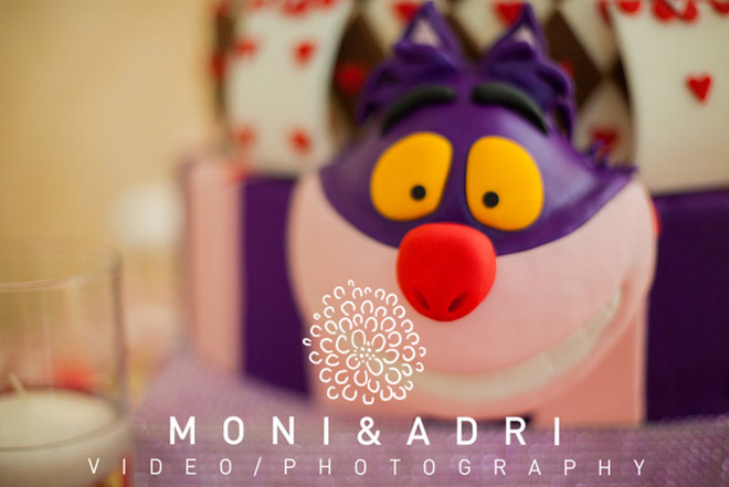 Alice In Wonderland Cake Theme